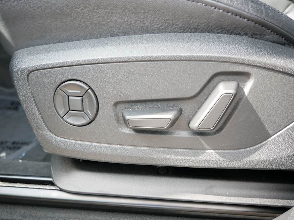 Thumbnail: 2025 Audi Q3 - 18