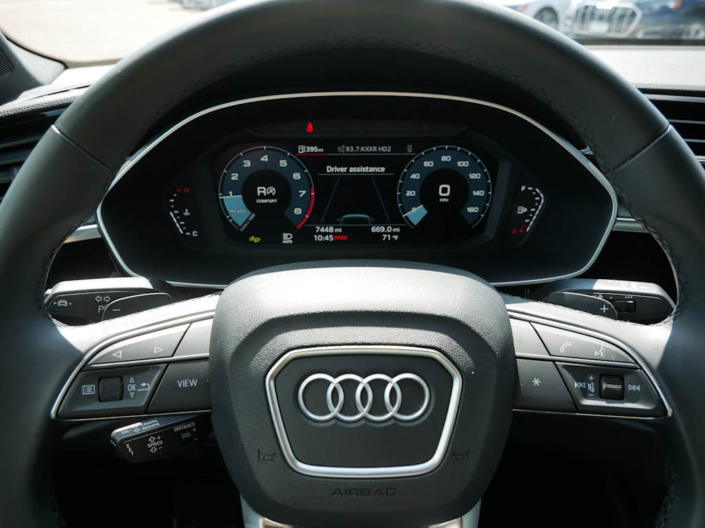 Thumbnail: 2025 Audi Q3 - 29