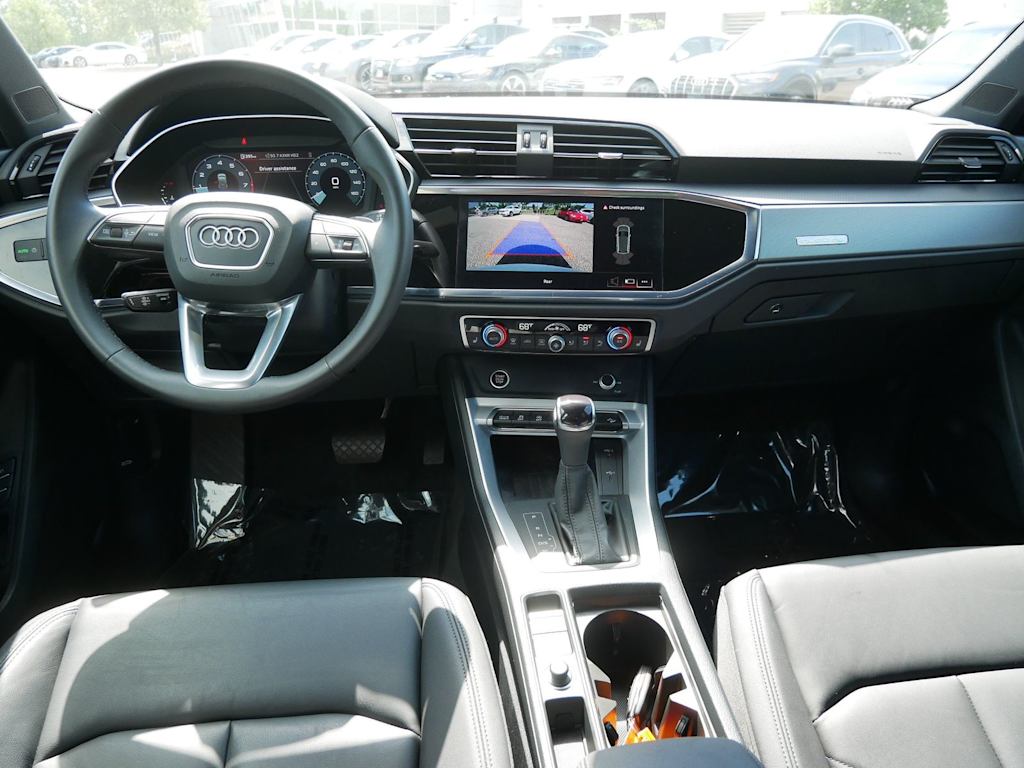 Thumbnail: 2025 Audi Q3 - 9