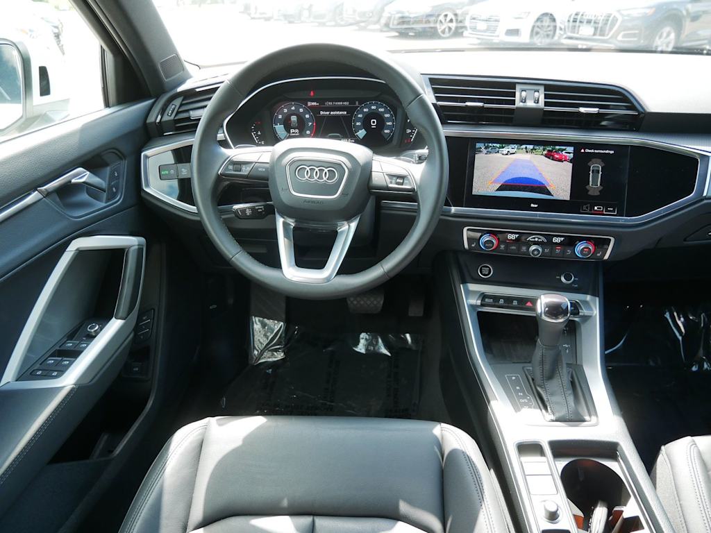 Thumbnail: 2025 Audi Q3 - 7