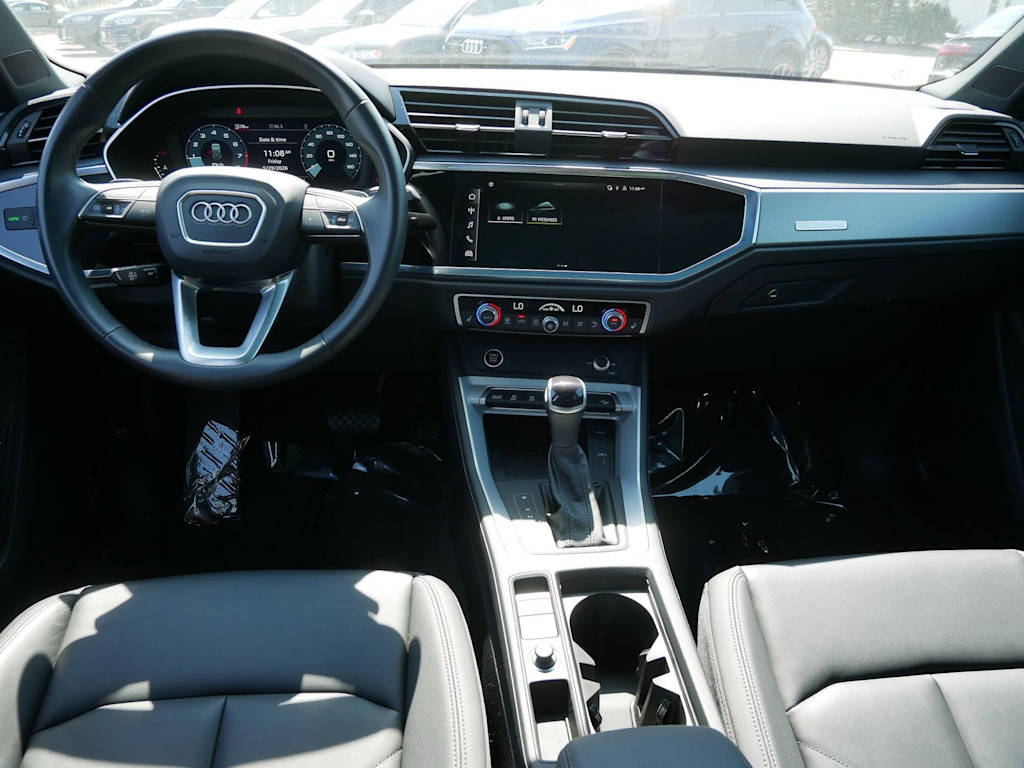 Thumbnail: 2024 Audi Q3 - 8