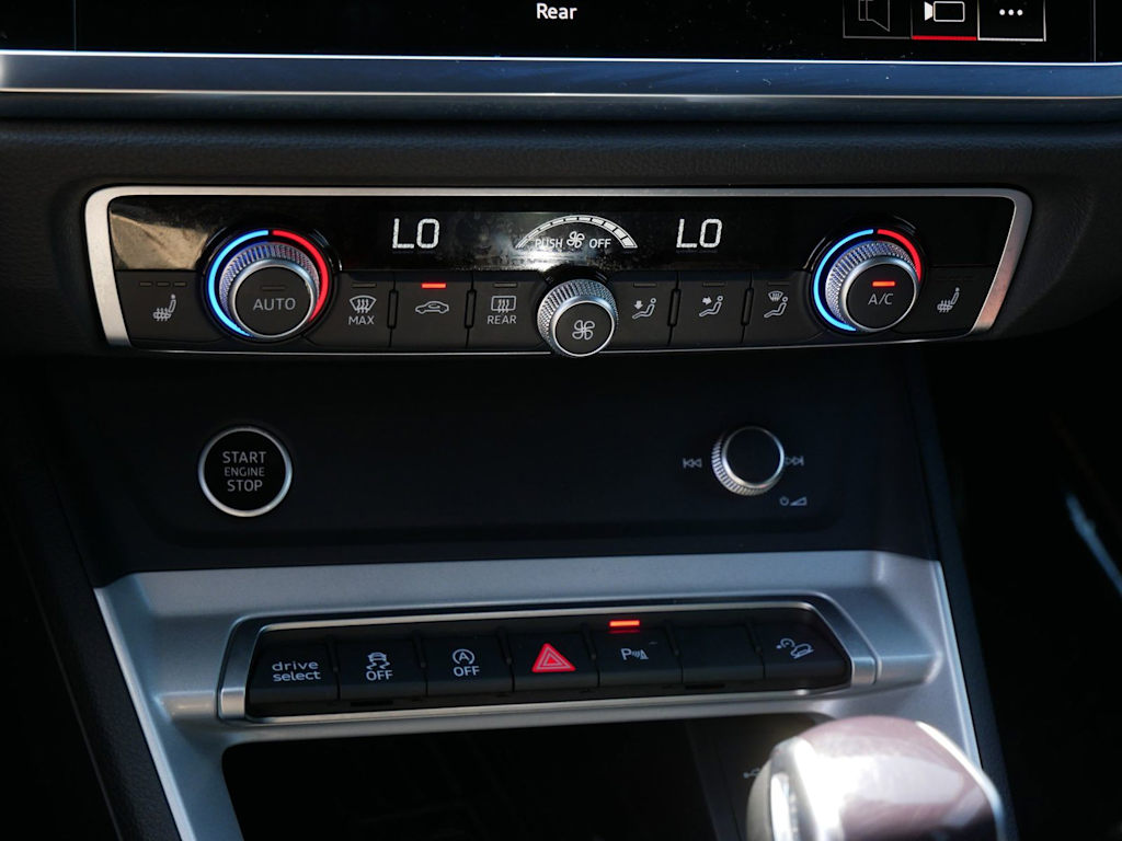 Thumbnail: 2024 Audi Q3 - 22