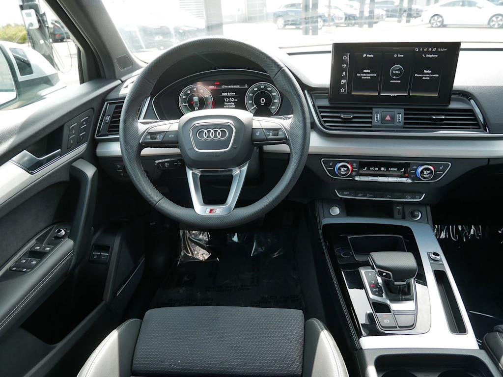 Thumbnail: 2024 Audi Q5 - 7
