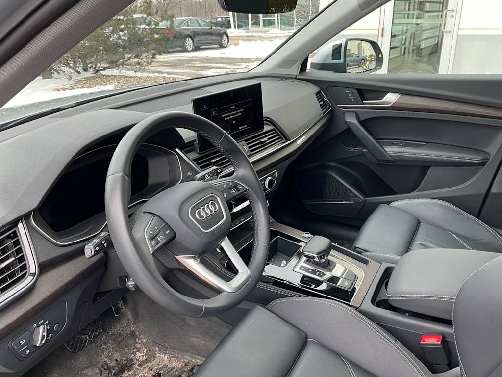 Thumbnail: 2023 Audi Q5 - 8