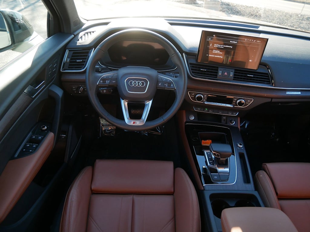 Thumbnail: 2025 Audi Q5 - 2