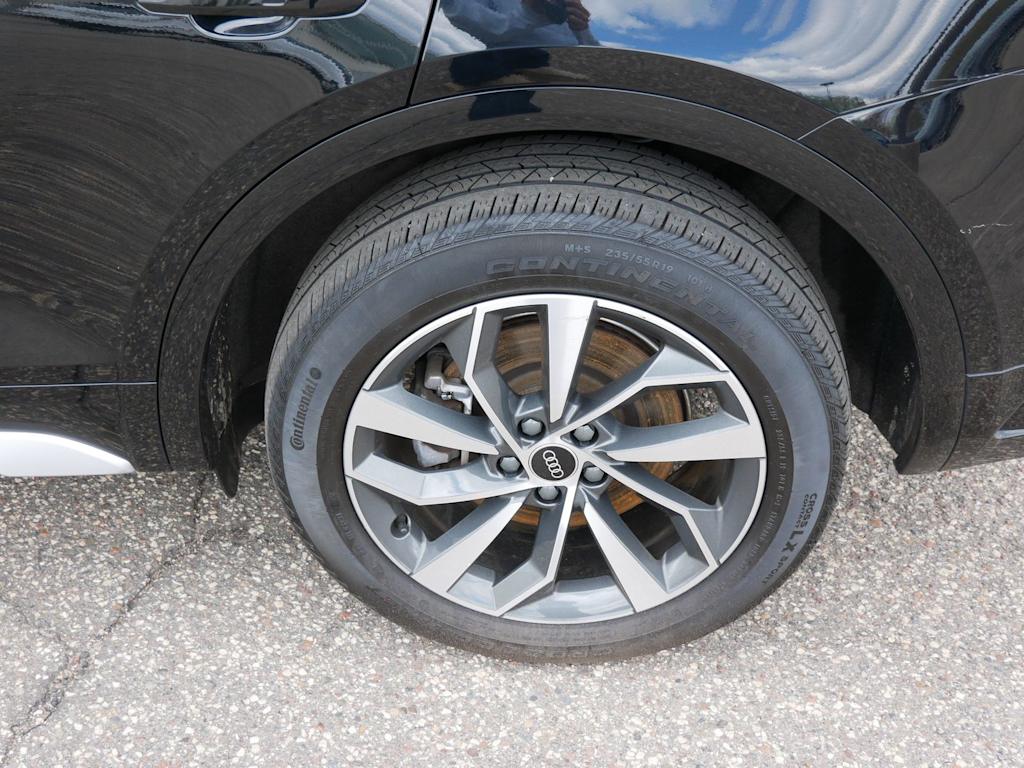 Thumbnail: 2023 Audi Q5 - 7