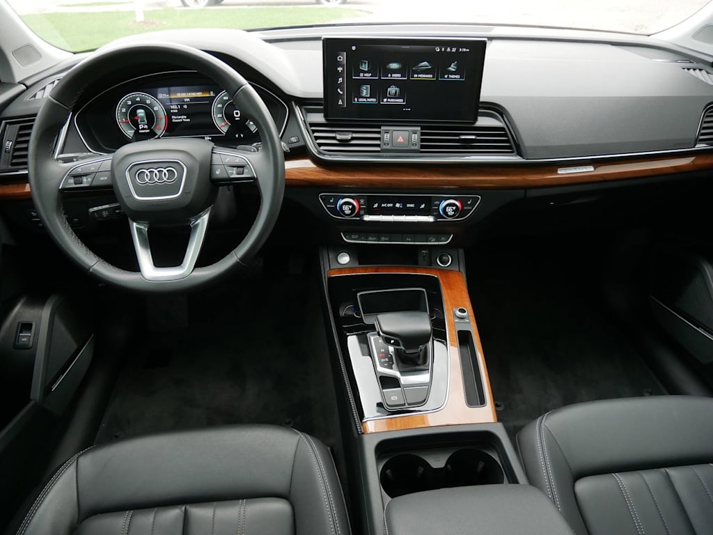 Thumbnail: 2023 Audi Q5 - 10