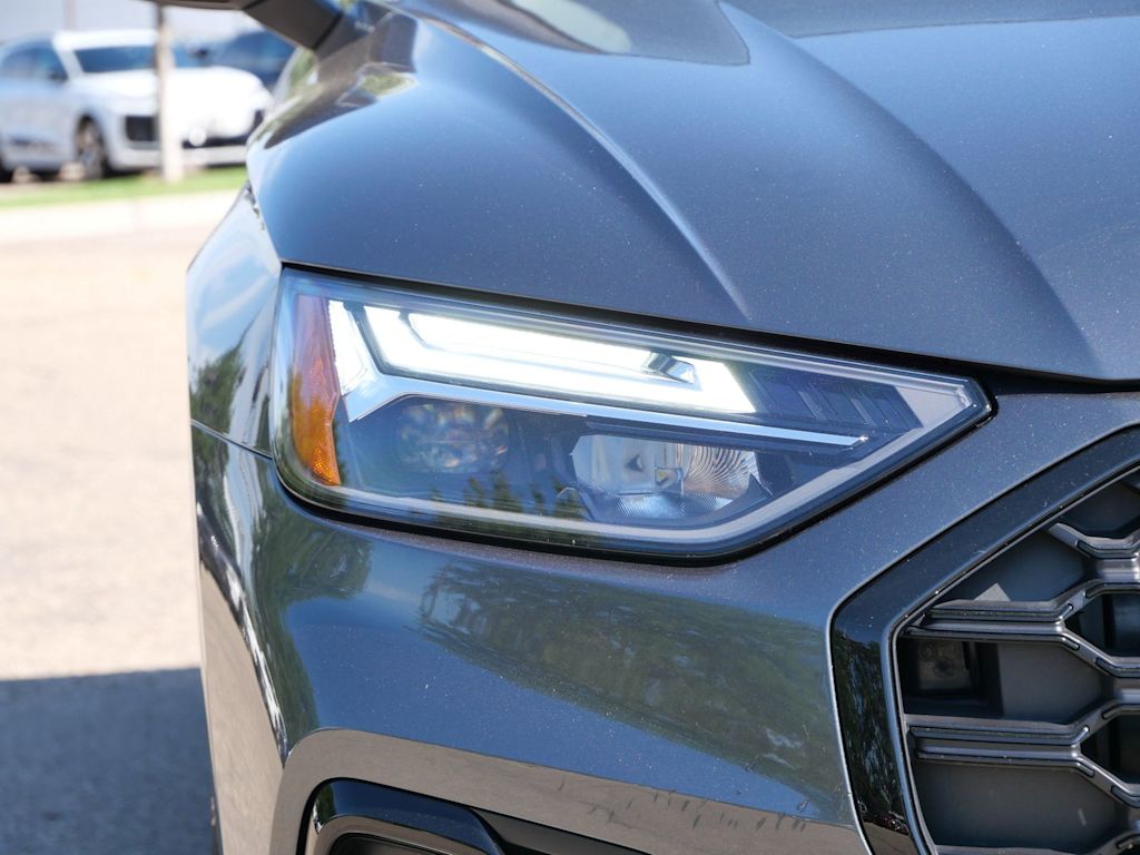 Thumbnail: 2023 Audi Q5 - 12