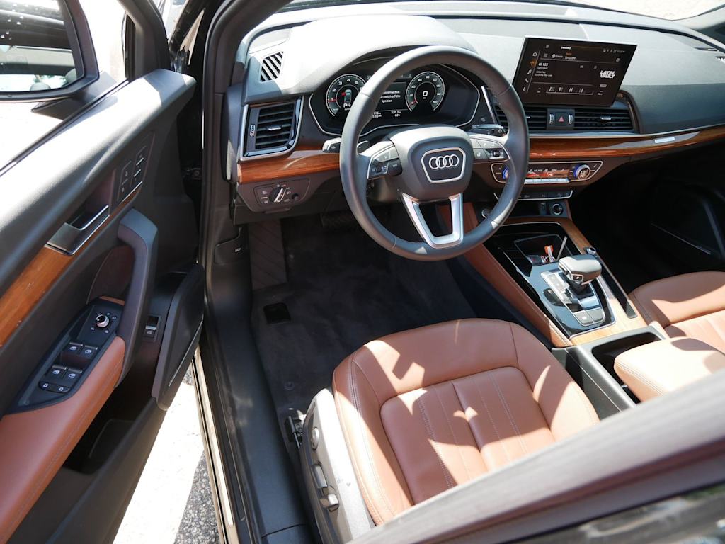 Thumbnail: 2023 Audi Q5 - 2