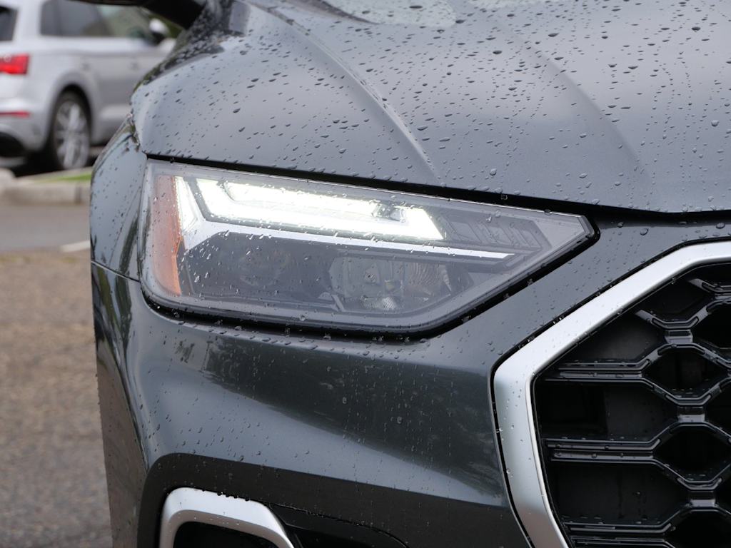Thumbnail: 2022 Audi Q5 - 12