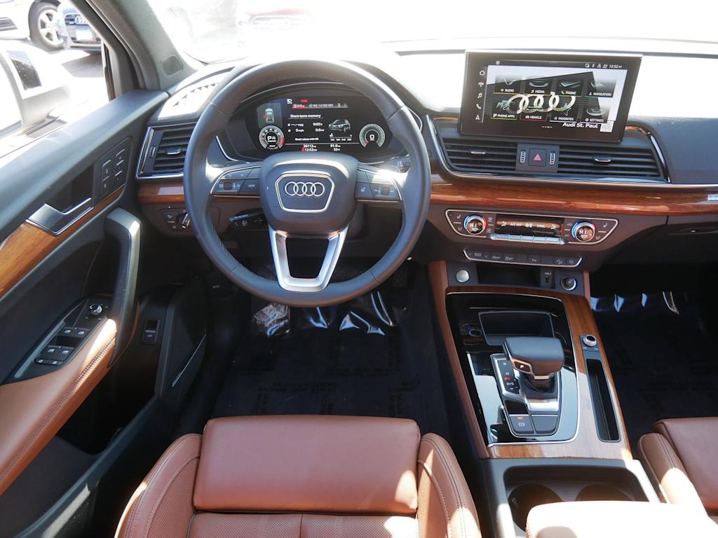Thumbnail: 2023 Audi Q5 - 7