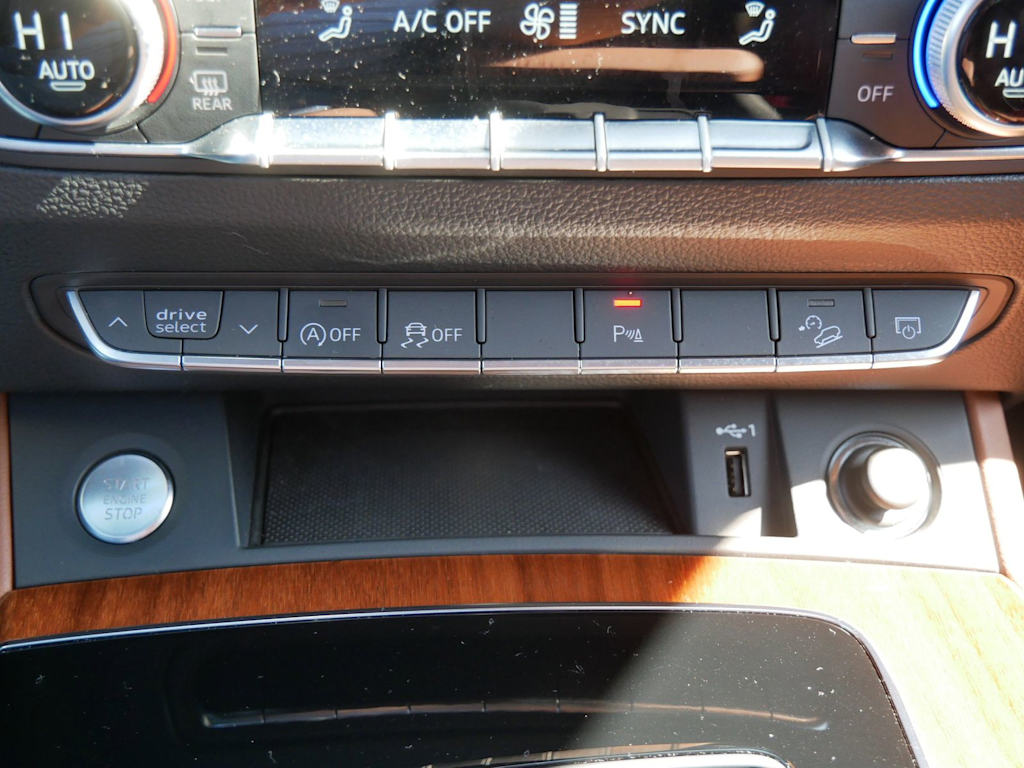 Thumbnail: 2023 Audi Q5 - 25