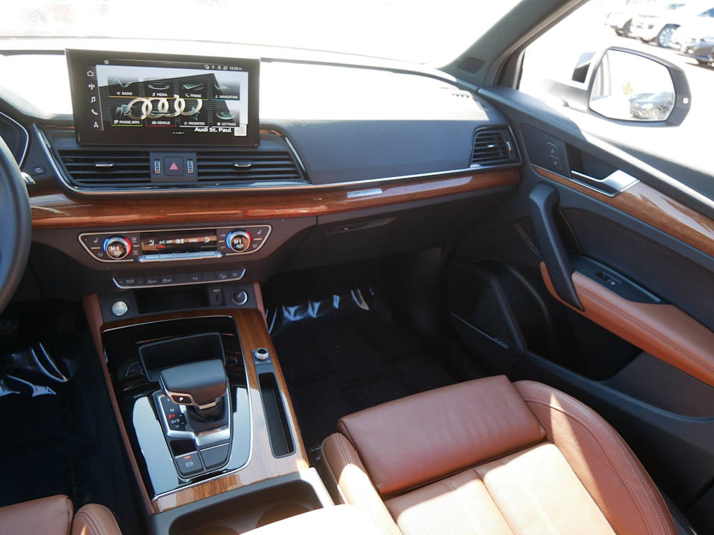 Thumbnail: 2023 Audi Q5 - 10