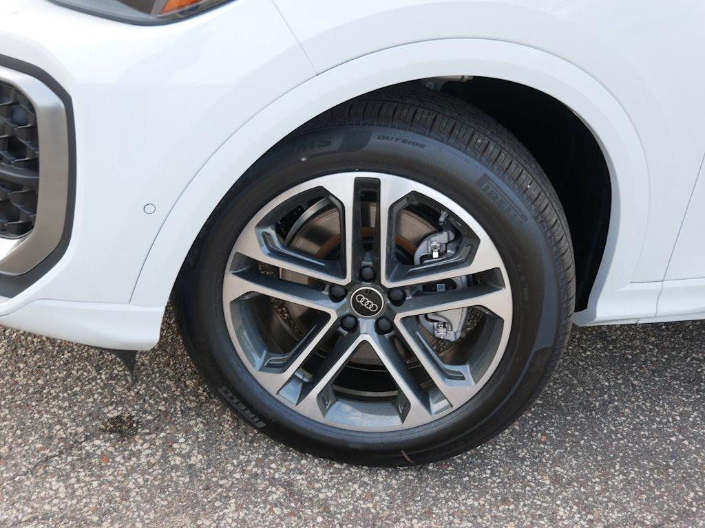 Thumbnail: 2026 Audi Q5 - 7