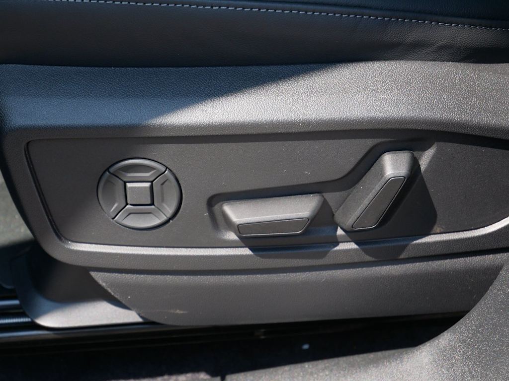Thumbnail: 2026 Audi Q5 - 16
