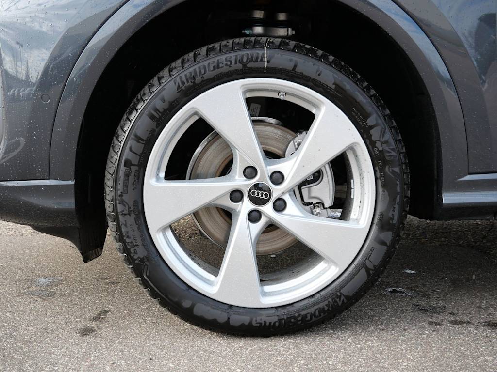 Thumbnail: 2025 Audi Q5 - 6