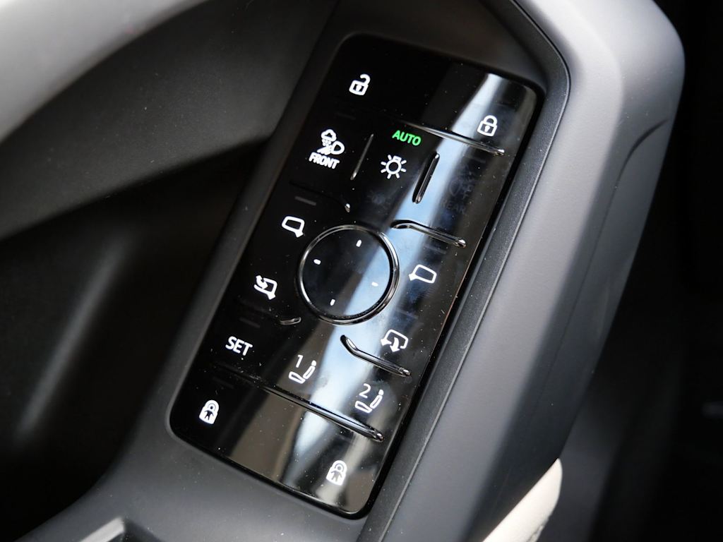 Thumbnail: 2025 Audi Q5 - 14