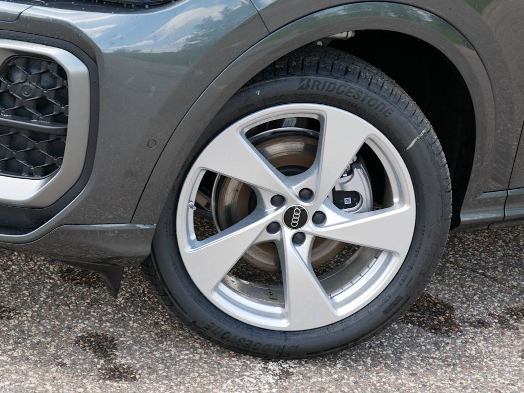 Thumbnail: 2026 Audi Q5 - 6