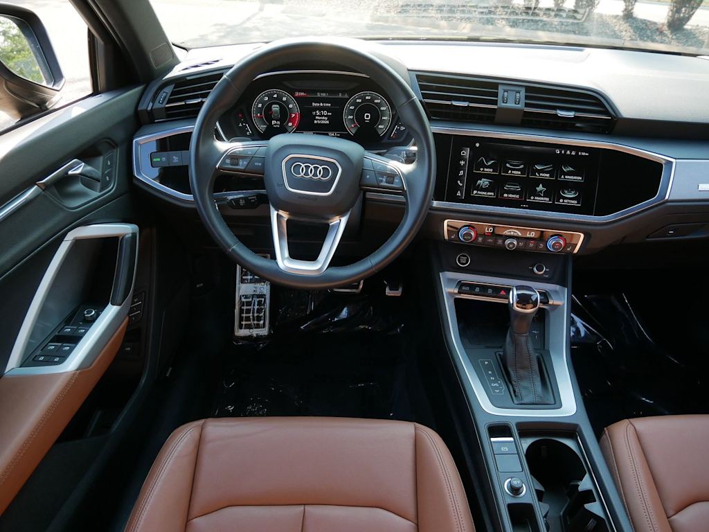 Thumbnail: 2023 Audi Q3 - 6