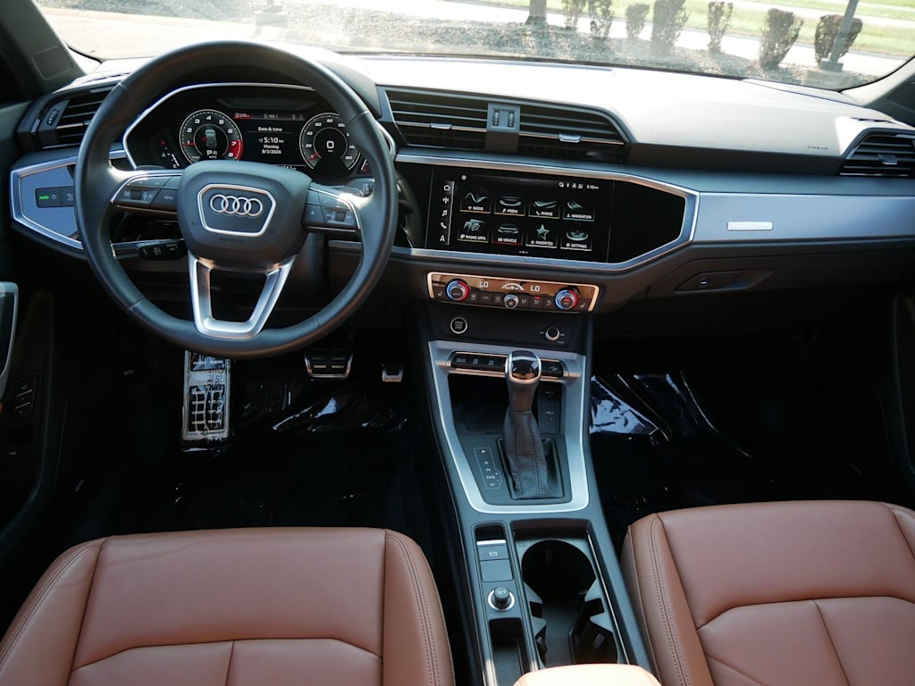 Thumbnail: 2023 Audi Q3 - 8