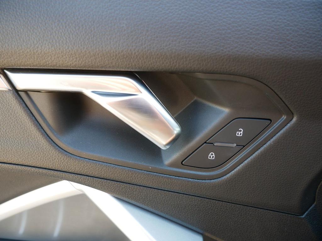 Thumbnail: 2023 Audi Q3 - 19