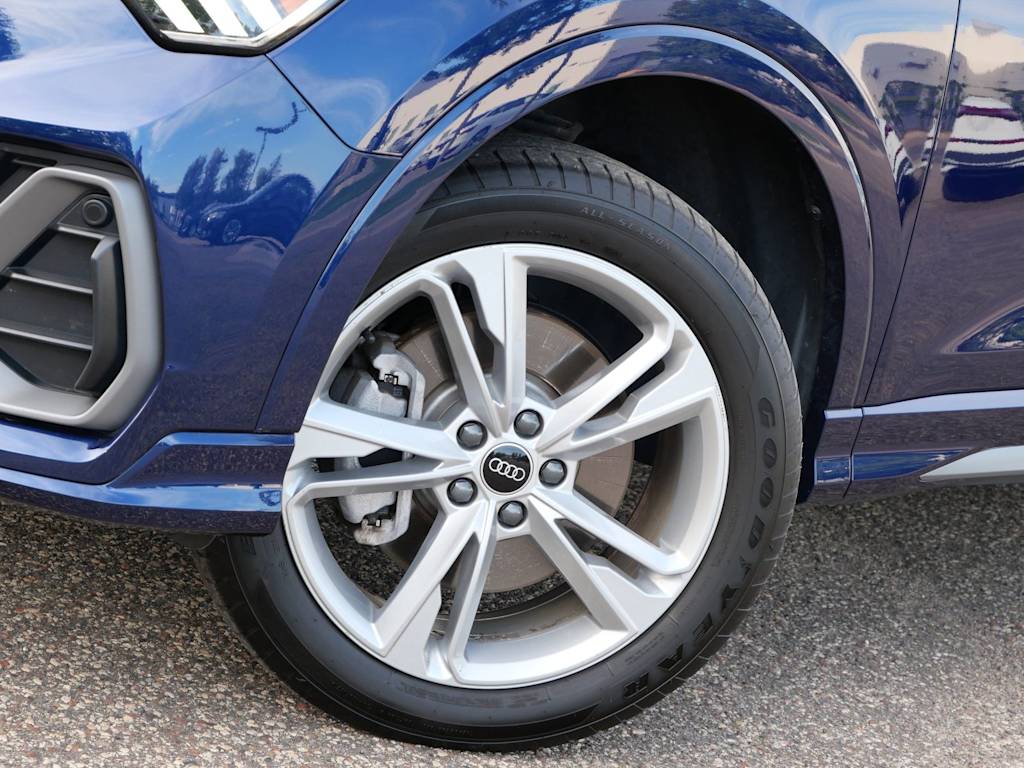 Thumbnail: 2022 Audi Q3 - 5