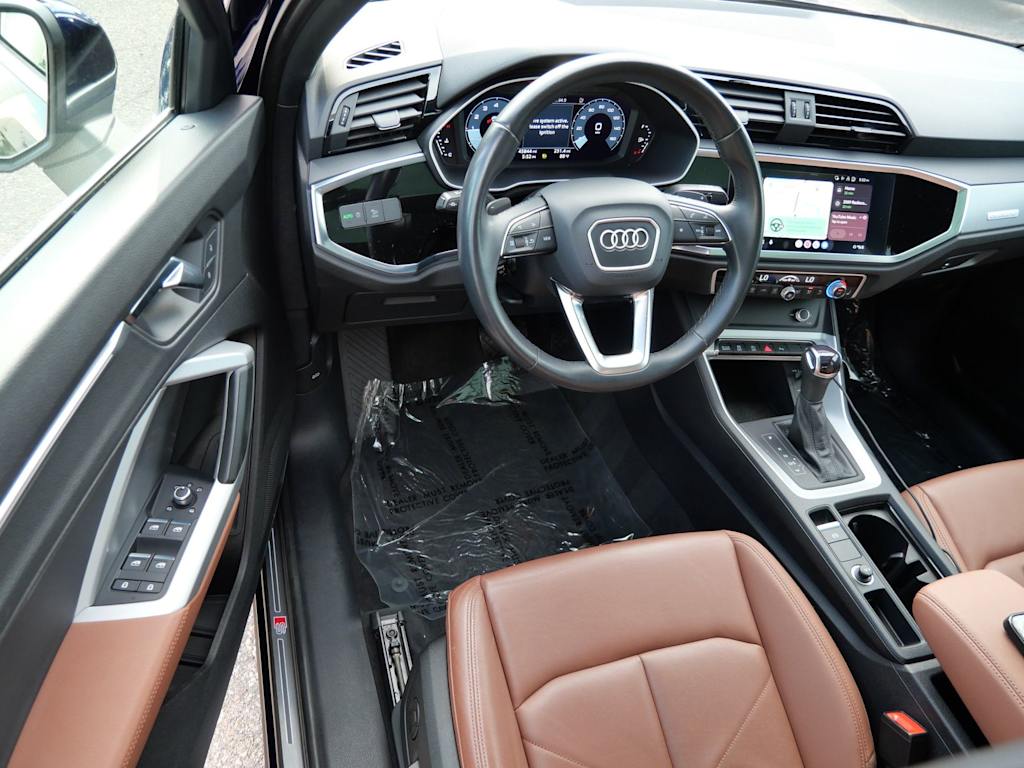 Thumbnail: 2022 Audi Q3 - 2