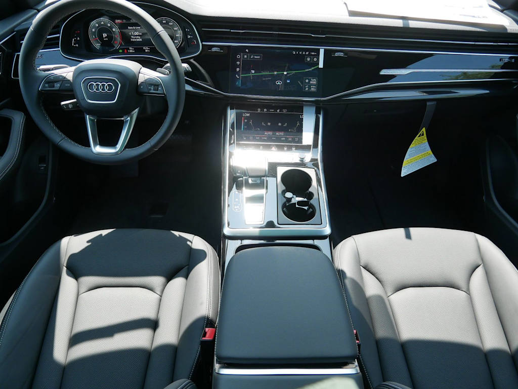 Thumbnail: 2026 Audi Q8 - 7