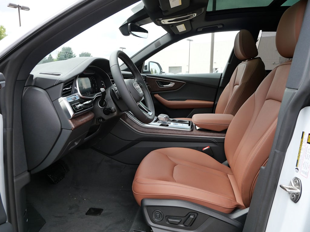 Thumbnail: 2026 Audi Q8 - 8