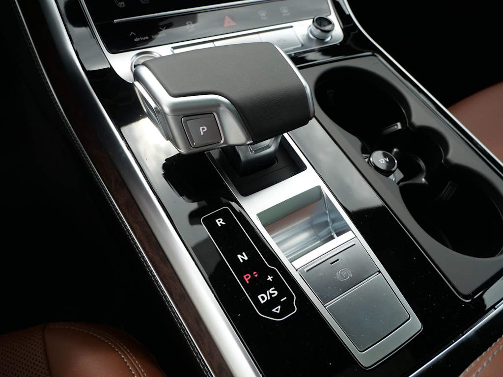 Thumbnail: 2026 Audi Q8 - 11