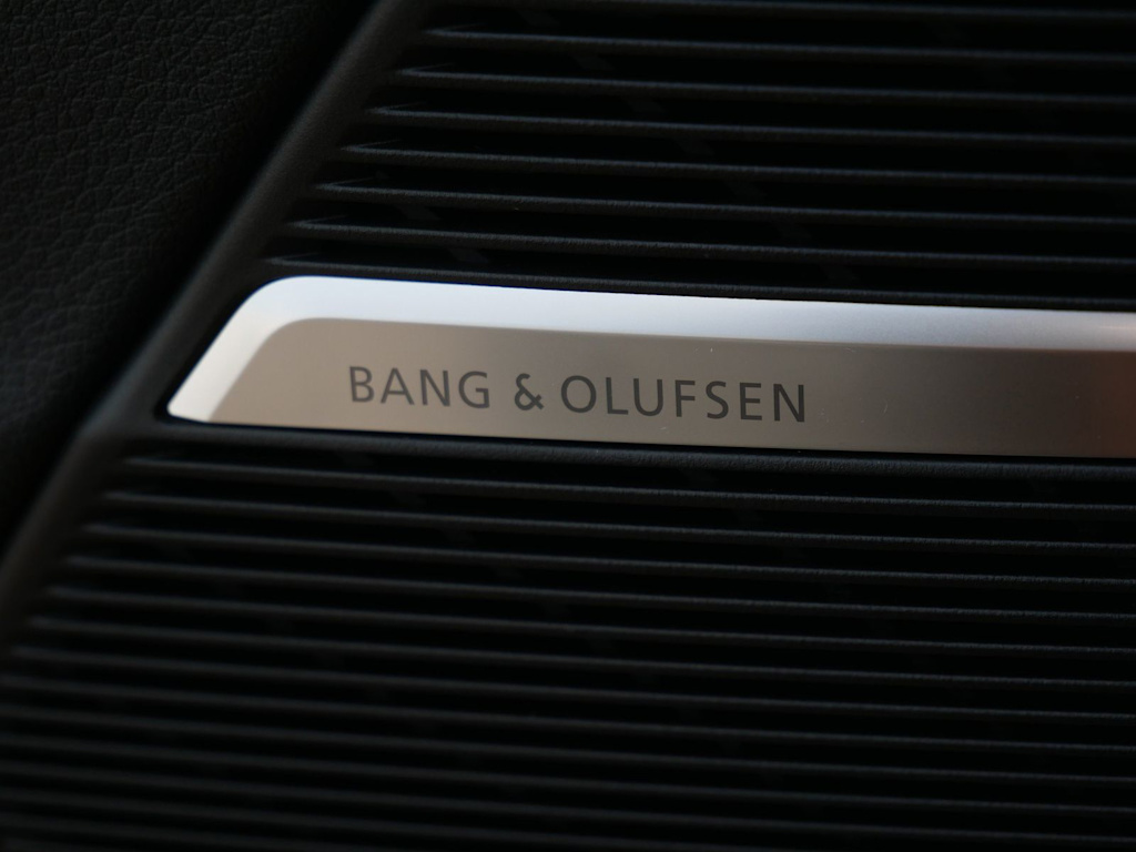 Thumbnail: 2026 Audi Q8 - 14