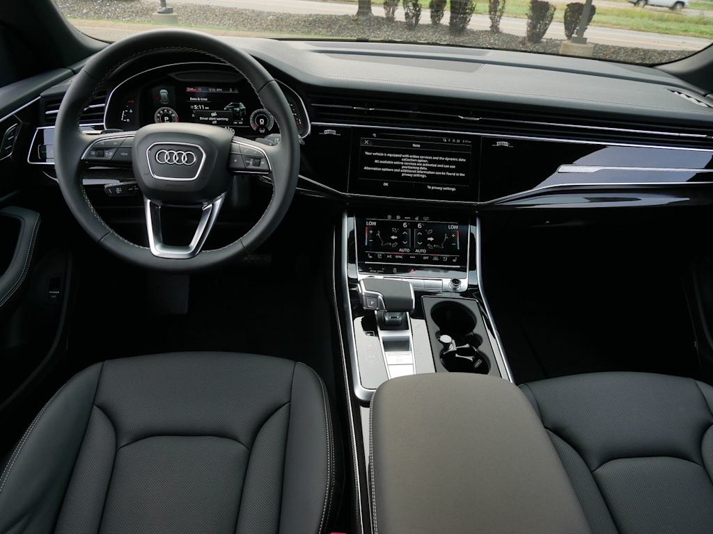 Thumbnail: 2026 Audi Q8 - 9