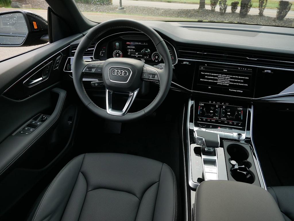 Thumbnail: 2026 Audi Q8 - 7