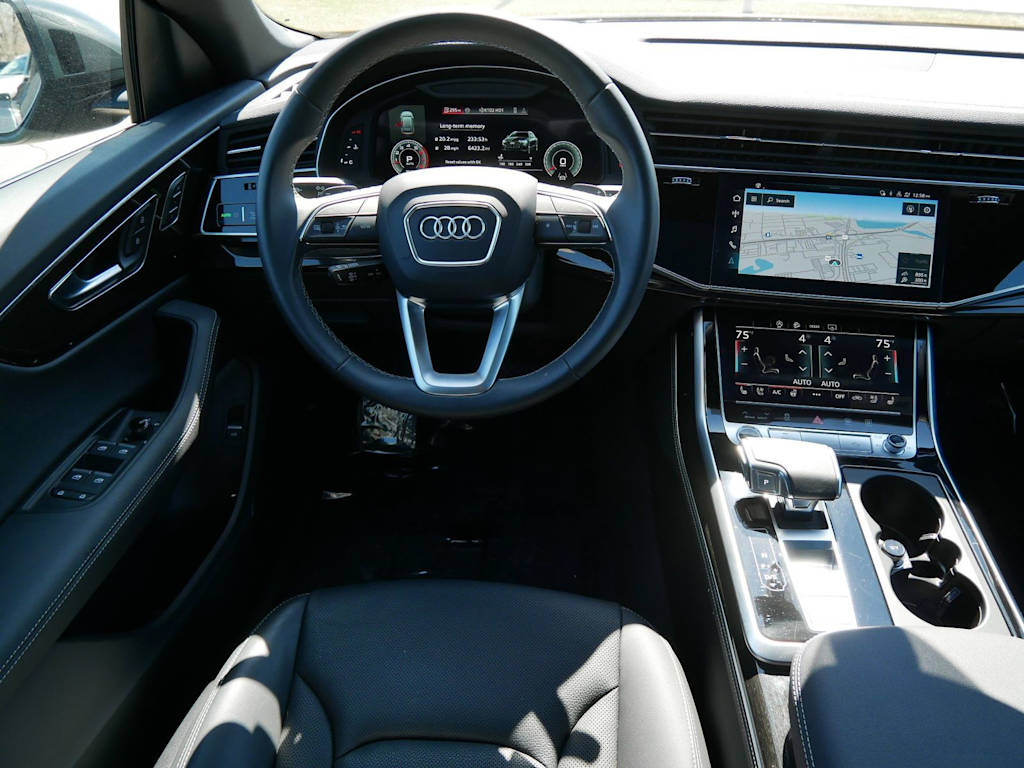 Thumbnail: 2025 Audi Q8 - 7