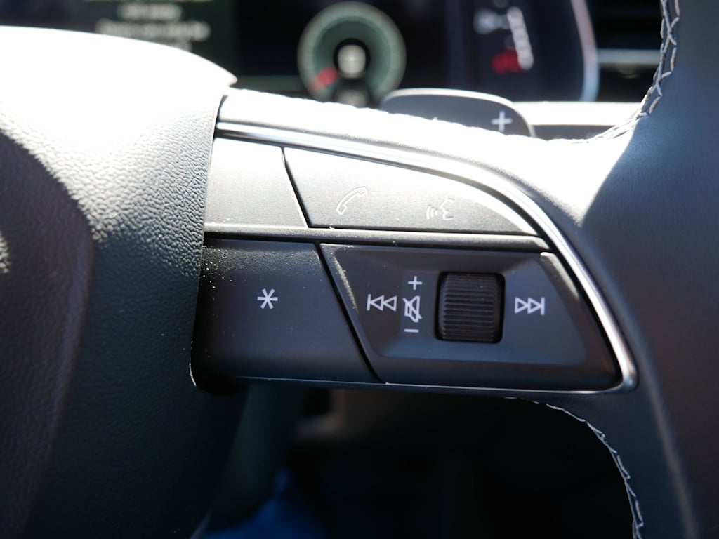 Thumbnail: 2025 Audi Q8 - 23