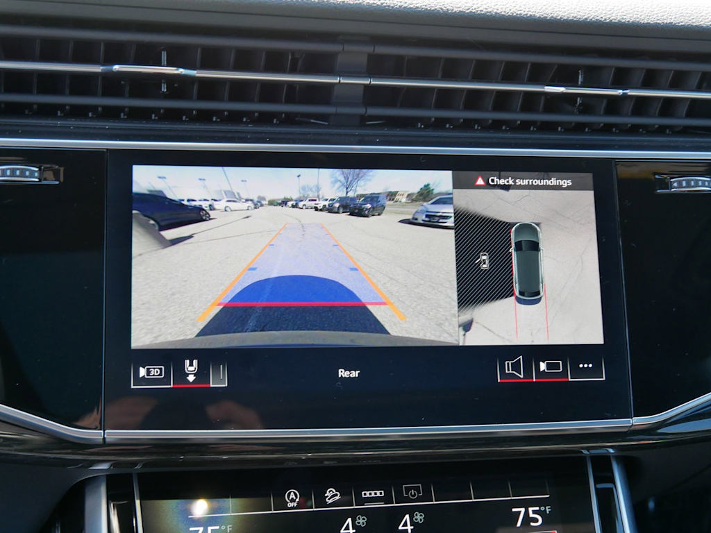 Thumbnail: 2025 Audi Q8 - 19