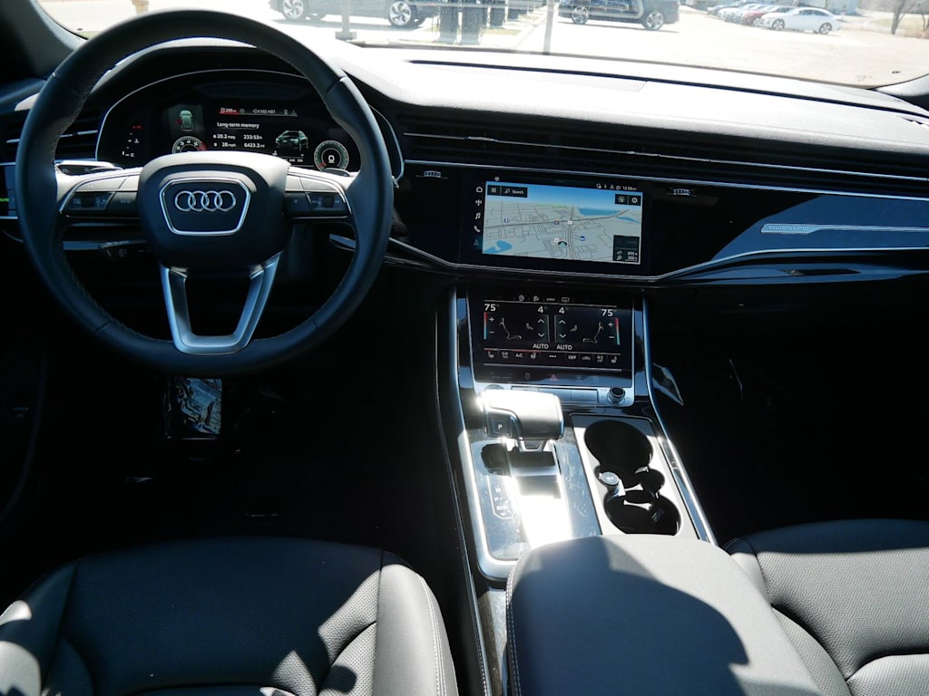 Thumbnail: 2025 Audi Q8 - 9