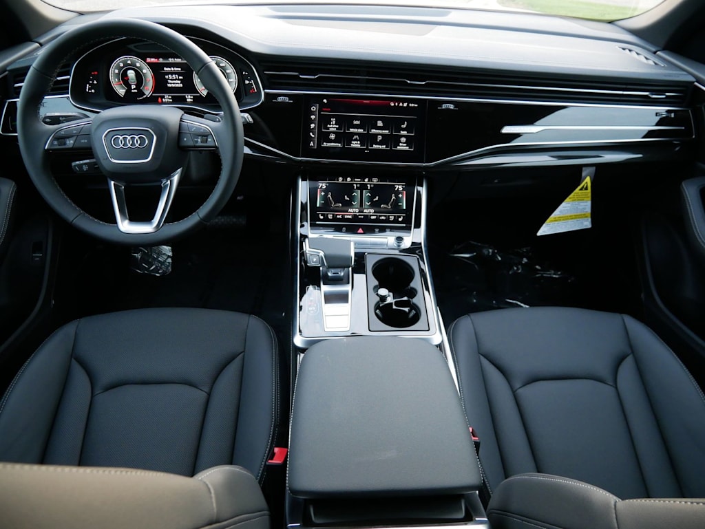 Thumbnail: 2026 Audi Q8 - 2