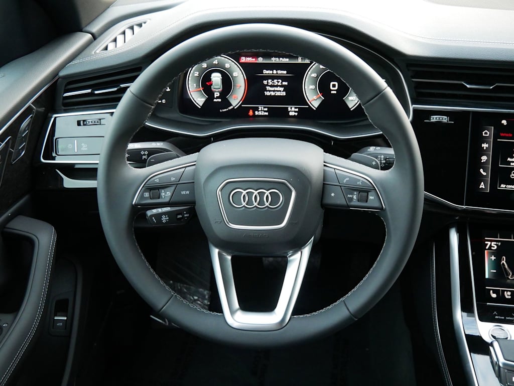 Thumbnail: 2026 Audi Q8 - 6