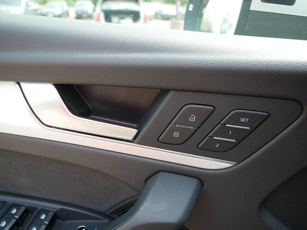 Thumbnail: 2023 Audi Q5 - 13