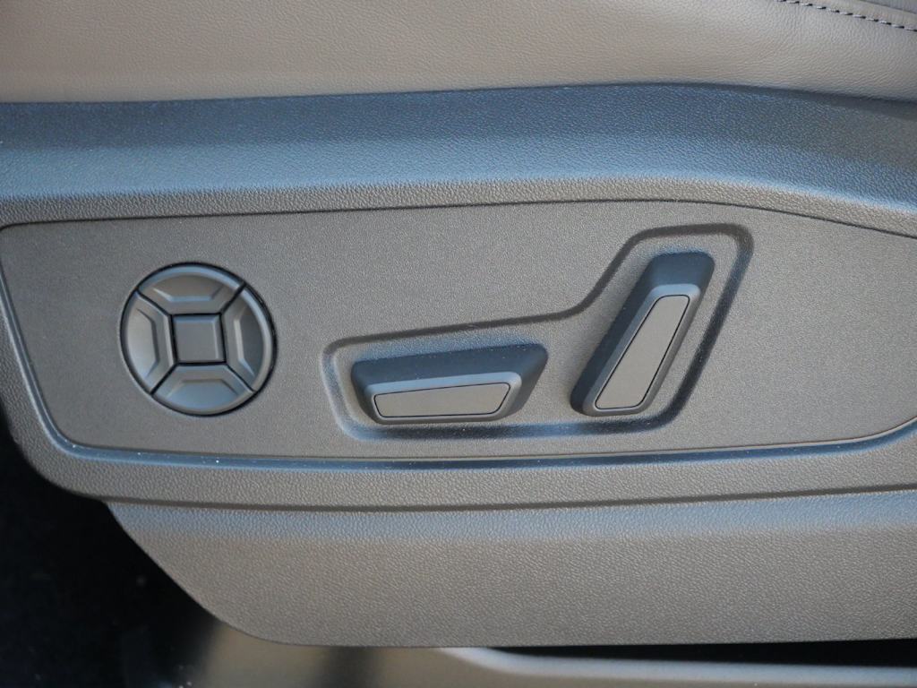 Thumbnail: 2026 Audi Q5 - 14