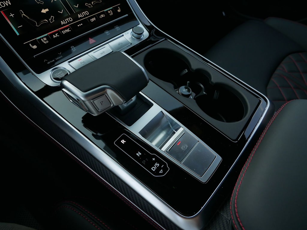 Thumbnail: 2026 Audi Q8 - 12
