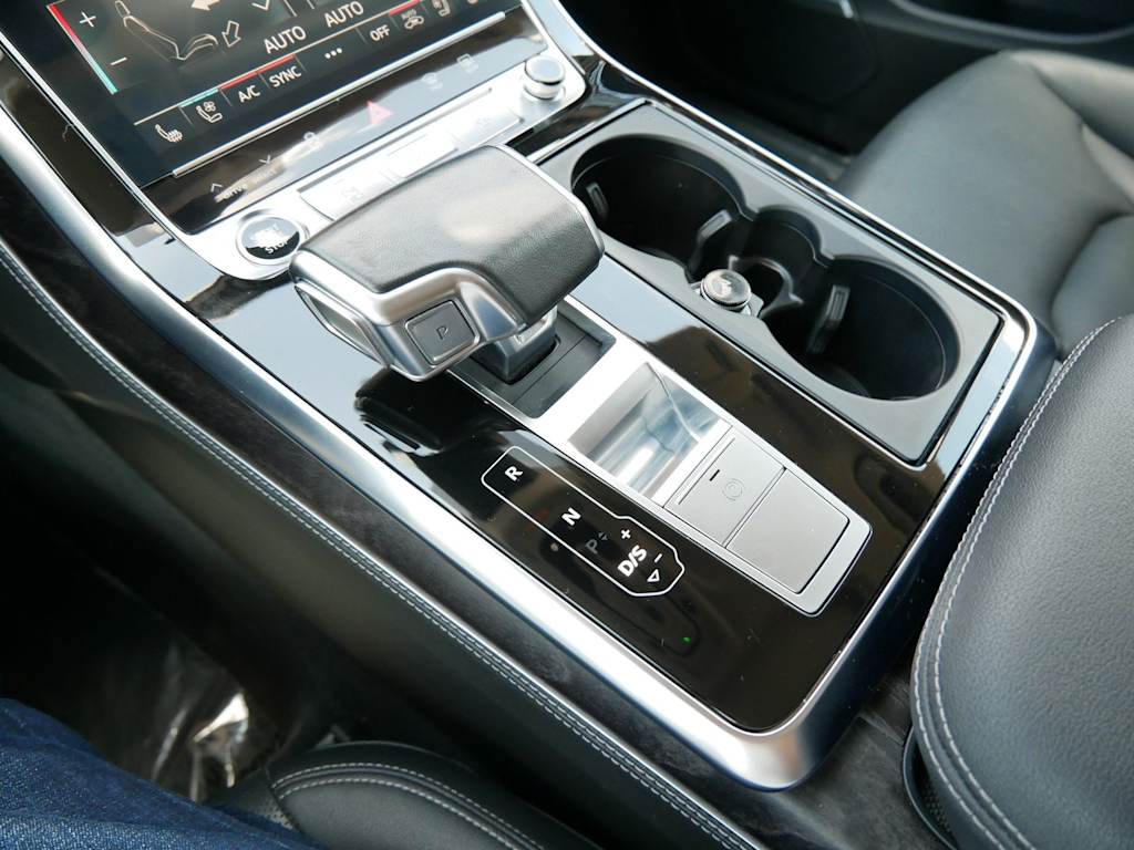Thumbnail: 2023 Audi Q8 - 12