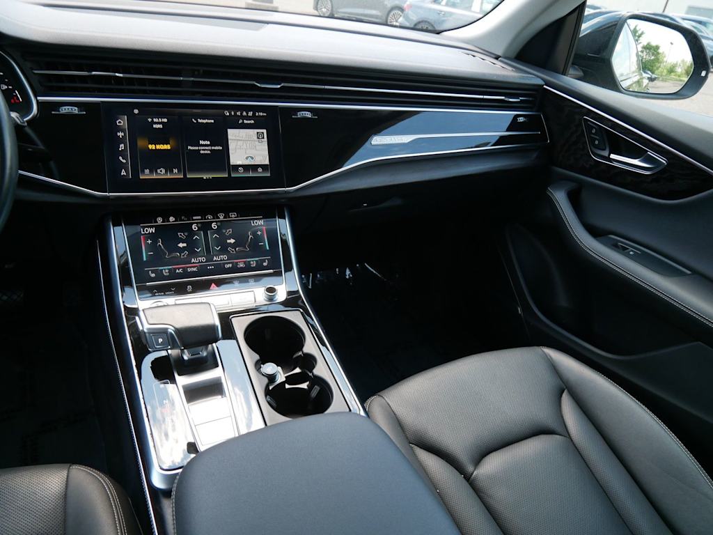Thumbnail: 2023 Audi Q8 - 10