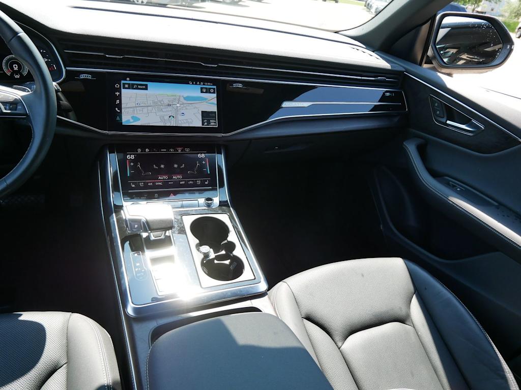 Thumbnail: 2023 Audi Q8 - 10