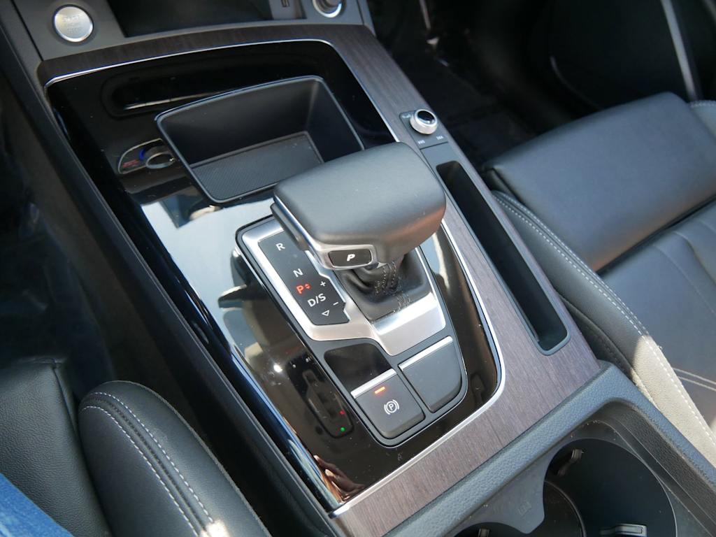 Thumbnail: 2025 Audi Q5 - 12