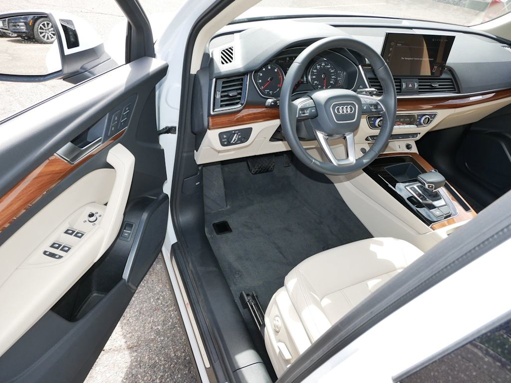 Thumbnail: 2023 Audi Q5 - 2