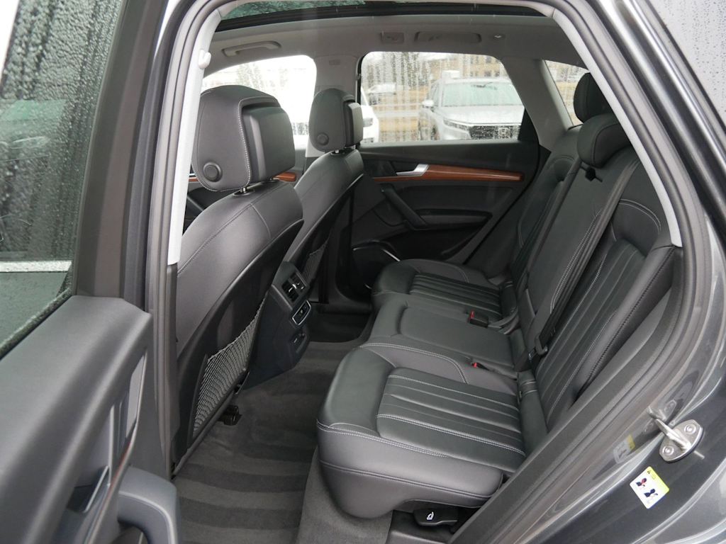 Thumbnail: 2023 Audi Q5 - 8