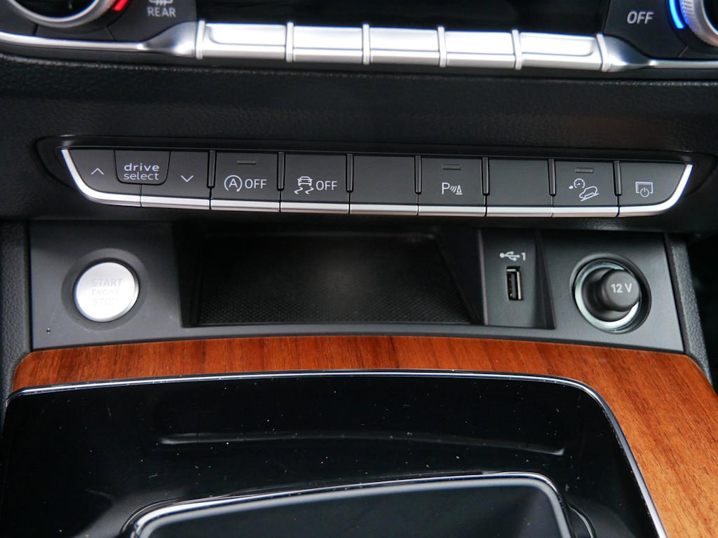 Thumbnail: 2023 Audi Q5 - 22