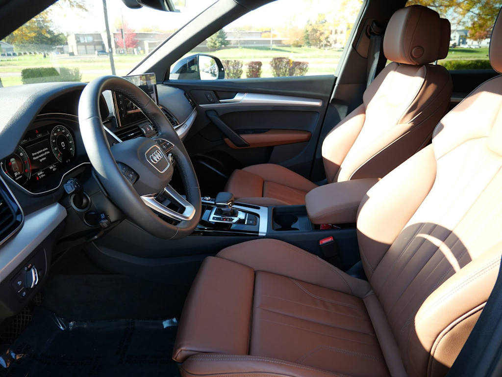 Thumbnail: 2025 Audi Q5 - 8